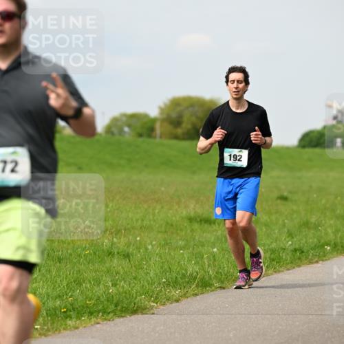 10.05.2026 - 8. Wedeler Halbmarathon Dr. Thomas Lammeyer http://msf.ph/oto/9705468 10.05.2026 11:54:11 Laufen 772, 192 meine-sportfotos.de