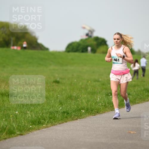 10.05.2026 - 8. Wedeler Halbmarathon Dr. Thomas Lammeyer http://msf.ph/oto/9705473 10.05.2026 11:54:18 Laufen 461 meine-sportfotos.de