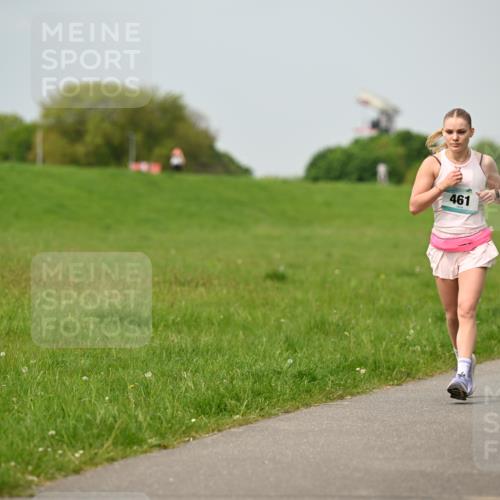 10.05.2026 - 8. Wedeler Halbmarathon Dr. Thomas Lammeyer http://msf.ph/oto/9705474 10.05.2026 11:54:18 Laufen 461 meine-sportfotos.de