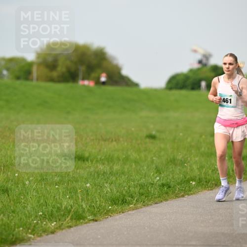 10.05.2026 - 8. Wedeler Halbmarathon Dr. Thomas Lammeyer http://msf.ph/oto/9705475 10.05.2026 11:54:18 Laufen 461 meine-sportfotos.de