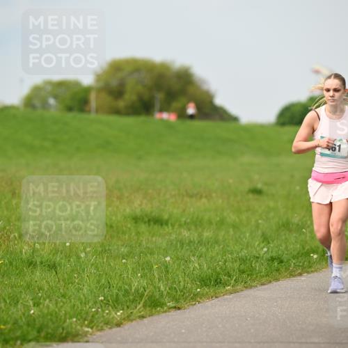 10.05.2026 - 8. Wedeler Halbmarathon Dr. Thomas Lammeyer http://msf.ph/oto/9705479 10.05.2026 11:54:19 Laufen  meine-sportfotos.de