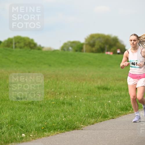 10.05.2026 - 8. Wedeler Halbmarathon Dr. Thomas Lammeyer http://msf.ph/oto/9705488 10.05.2026 11:54:20 Laufen 461 meine-sportfotos.de
