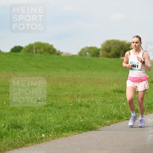 10.05.2026 - 8. Wedeler Halbmarathon Dr. Thomas Lammeyer http://msf.ph/oto/9705490 10.05.2026 11:54:20 Laufen 461 meine-sportfotos.de