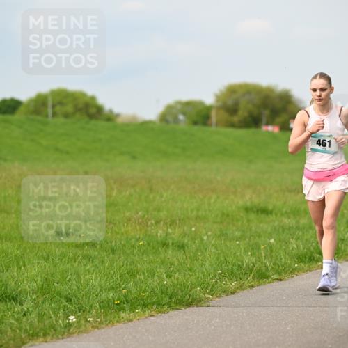 10.05.2026 - 8. Wedeler Halbmarathon Dr. Thomas Lammeyer http://msf.ph/oto/9705491 10.05.2026 11:54:20 Laufen 461 meine-sportfotos.de
