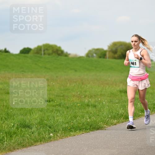 10.05.2026 - 8. Wedeler Halbmarathon Dr. Thomas Lammeyer http://msf.ph/oto/9705493 10.05.2026 11:54:20 Laufen 461 meine-sportfotos.de