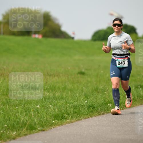 10.05.2026 - 8. Wedeler Halbmarathon Dr. Thomas Lammeyer http://msf.ph/oto/9705503 10.05.2026 11:54:30 Laufen 243 meine-sportfotos.de