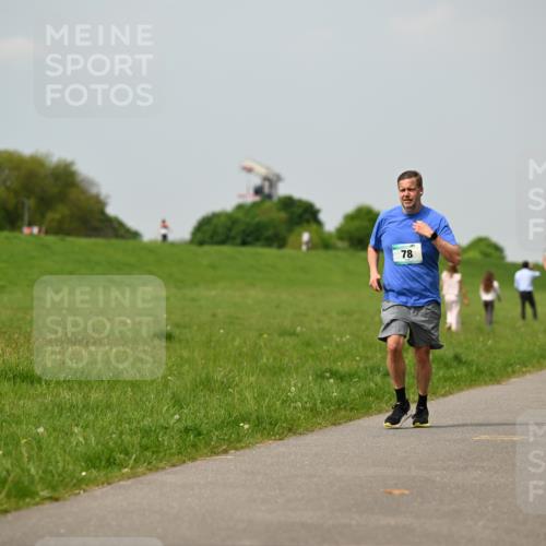 10.05.2026 - 8. Wedeler Halbmarathon Dr. Thomas Lammeyer http://msf.ph/oto/9705514 10.05.2026 11:54:33 Laufen  meine-sportfotos.de