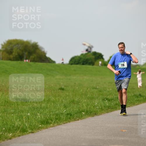 10.05.2026 - 8. Wedeler Halbmarathon Dr. Thomas Lammeyer http://msf.ph/oto/9705519 10.05.2026 11:54:33 Laufen  meine-sportfotos.de