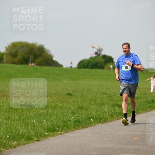 10.05.2026 - 8. Wedeler Halbmarathon Dr. Thomas Lammeyer http://msf.ph/oto/9705523 10.05.2026 11:54:34 Laufen  meine-sportfotos.de