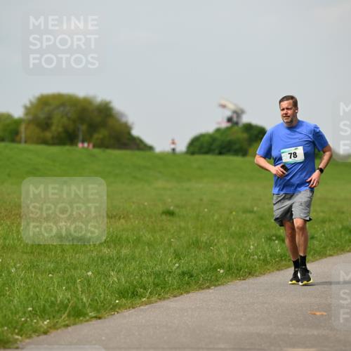 10.05.2026 - 8. Wedeler Halbmarathon Dr. Thomas Lammeyer http://msf.ph/oto/9705525 10.05.2026 11:54:34 Laufen  meine-sportfotos.de