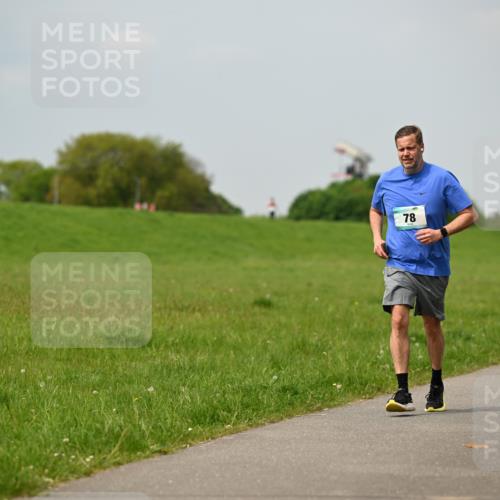 10.05.2026 - 8. Wedeler Halbmarathon Dr. Thomas Lammeyer http://msf.ph/oto/9705527 10.05.2026 11:54:35 Laufen  meine-sportfotos.de