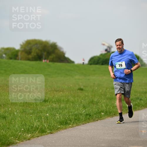 10.05.2026 - 8. Wedeler Halbmarathon Dr. Thomas Lammeyer http://msf.ph/oto/9705529 10.05.2026 11:54:35 Laufen  meine-sportfotos.de