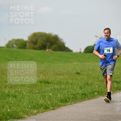 10.05.2026 - 8. Wedeler Halbmarathon Dr. Thomas Lammeyer http://msf.ph/oto/9705531 10.05.2026 11:54:35 Laufen  meine-sportfotos.de