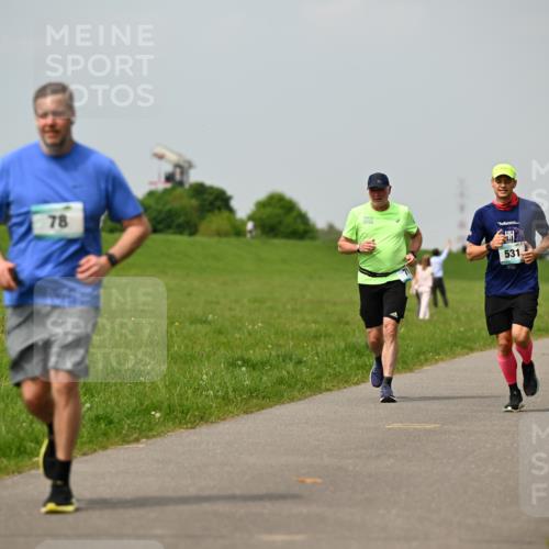 10.05.2026 - 8. Wedeler Halbmarathon Dr. Thomas Lammeyer http://msf.ph/oto/9705537 10.05.2026 11:54:36 Laufen 531 meine-sportfotos.de