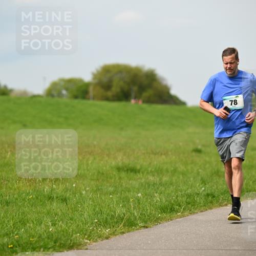 10.05.2026 - 8. Wedeler Halbmarathon Dr. Thomas Lammeyer http://msf.ph/oto/9705538 10.05.2026 11:54:36 Laufen  meine-sportfotos.de