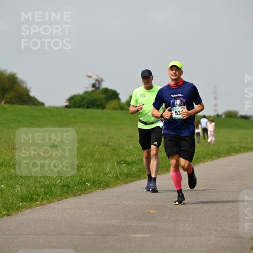 10.05.2026 - 8. Wedeler Halbmarathon Dr. Thomas Lammeyer http://msf.ph/oto/9705549 10.05.2026 11:54:38 Laufen 2026 meine-sportfotos.de