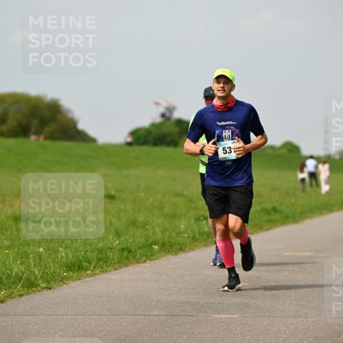 10.05.2026 - 8. Wedeler Halbmarathon Dr. Thomas Lammeyer http://msf.ph/oto/9705552 10.05.2026 11:54:39 Laufen  meine-sportfotos.de