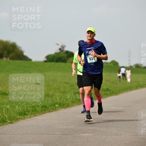 10.05.2026 - 8. Wedeler Halbmarathon Dr. Thomas Lammeyer http://msf.ph/oto/9705553 10.05.2026 11:54:39 Laufen 531 meine-sportfotos.de