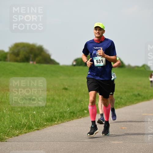 10.05.2026 - 8. Wedeler Halbmarathon Dr. Thomas Lammeyer http://msf.ph/oto/9705554 10.05.2026 11:54:40 Laufen 531 meine-sportfotos.de