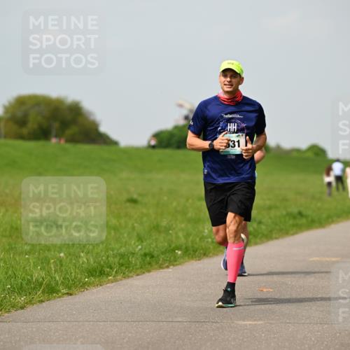 10.05.2026 - 8. Wedeler Halbmarathon Dr. Thomas Lammeyer http://msf.ph/oto/9705555 10.05.2026 11:54:39 Laufen  meine-sportfotos.de