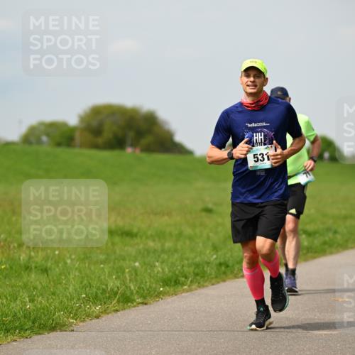 10.05.2026 - 8. Wedeler Halbmarathon Dr. Thomas Lammeyer http://msf.ph/oto/9705556 10.05.2026 11:54:40 Laufen 531 meine-sportfotos.de