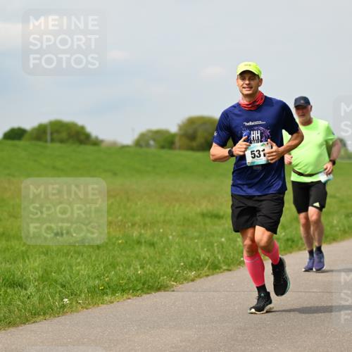 10.05.2026 - 8. Wedeler Halbmarathon Dr. Thomas Lammeyer http://msf.ph/oto/9705563 10.05.2026 11:54:41 Laufen 531 meine-sportfotos.de