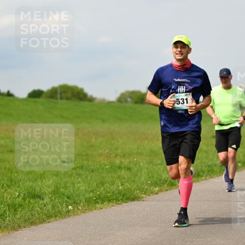 10.05.2026 - 8. Wedeler Halbmarathon Dr. Thomas Lammeyer http://msf.ph/oto/9705564 10.05.2026 11:54:41 Laufen 531 meine-sportfotos.de