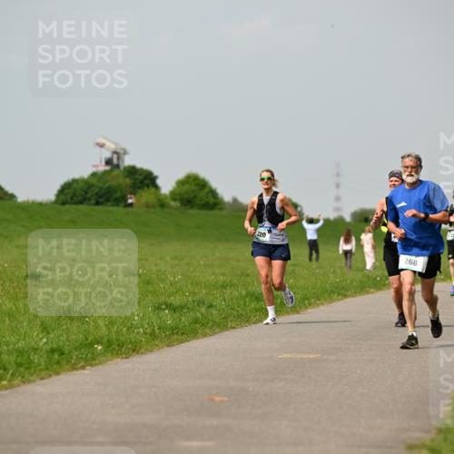 10.05.2026 - 8. Wedeler Halbmarathon Dr. Thomas Lammeyer http://msf.ph/oto/9705592 10.05.2026 11:54:58 Laufen 320, 268, 229 meine-sportfotos.de