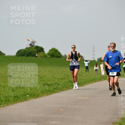 10.05.2026 - 8. Wedeler Halbmarathon Dr. Thomas Lammeyer http://msf.ph/oto/9705594 10.05.2026 11:54:58 Laufen 320, 268, 229 meine-sportfotos.de