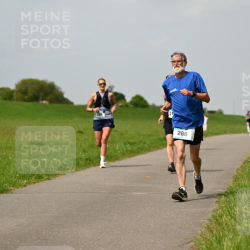10.05.2026 - 8. Wedeler Halbmarathon Dr. Thomas Lammeyer http://msf.ph/oto/9705615 10.05.2026 11:55:02 Laufen 320, 268 meine-sportfotos.de