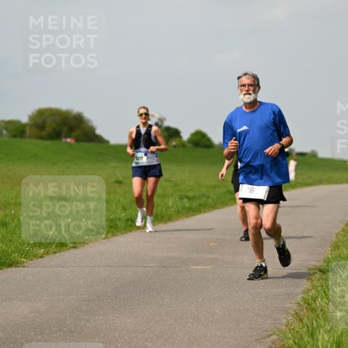 10.05.2026 - 8. Wedeler Halbmarathon Dr. Thomas Lammeyer http://msf.ph/oto/9705616 10.05.2026 11:55:02 Laufen 120 meine-sportfotos.de