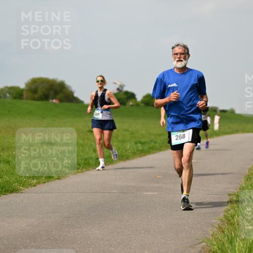 10.05.2026 - 8. Wedeler Halbmarathon Dr. Thomas Lammeyer http://msf.ph/oto/9705617 10.05.2026 11:55:03 Laufen 220, 268 meine-sportfotos.de