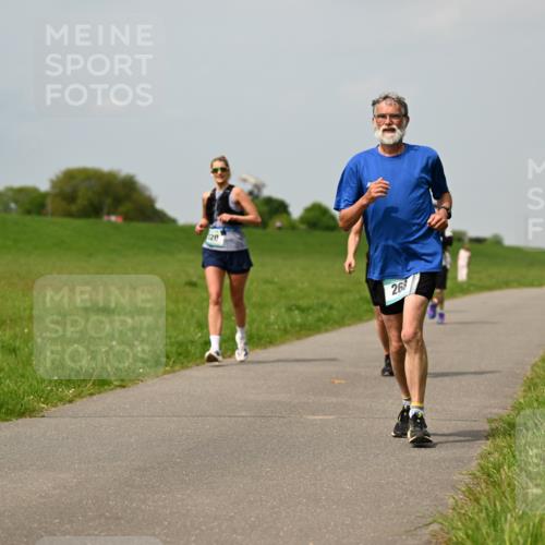 10.05.2026 - 8. Wedeler Halbmarathon Dr. Thomas Lammeyer http://msf.ph/oto/9705618 10.05.2026 11:55:03 Laufen 268 meine-sportfotos.de