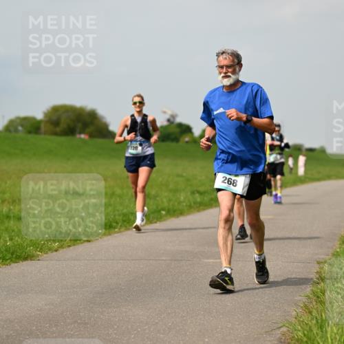 10.05.2026 - 8. Wedeler Halbmarathon Dr. Thomas Lammeyer http://msf.ph/oto/9705620 10.05.2026 11:55:03 Laufen 120, 268 meine-sportfotos.de