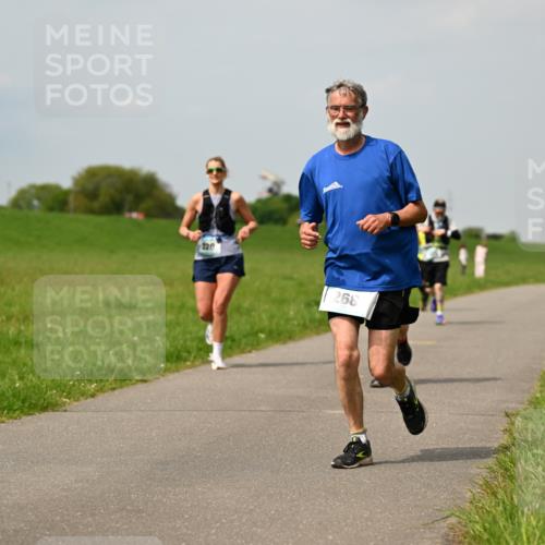 10.05.2026 - 8. Wedeler Halbmarathon Dr. Thomas Lammeyer http://msf.ph/oto/9705621 10.05.2026 11:55:03 Laufen 120, 268 meine-sportfotos.de