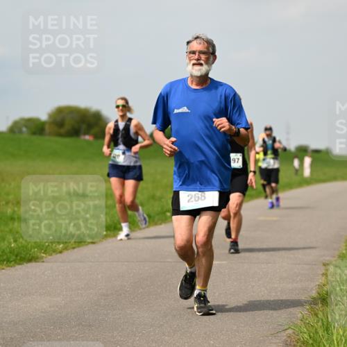 10.05.2026 - 8. Wedeler Halbmarathon Dr. Thomas Lammeyer http://msf.ph/oto/9705624 10.05.2026 11:55:04 Laufen 268 meine-sportfotos.de