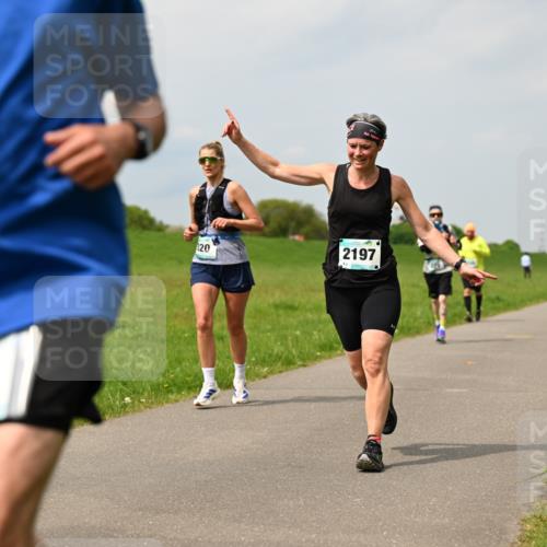 10.05.2026 - 8. Wedeler Halbmarathon Dr. Thomas Lammeyer http://msf.ph/oto/9705636 10.05.2026 11:55:06 Laufen 268, 2197 meine-sportfotos.de