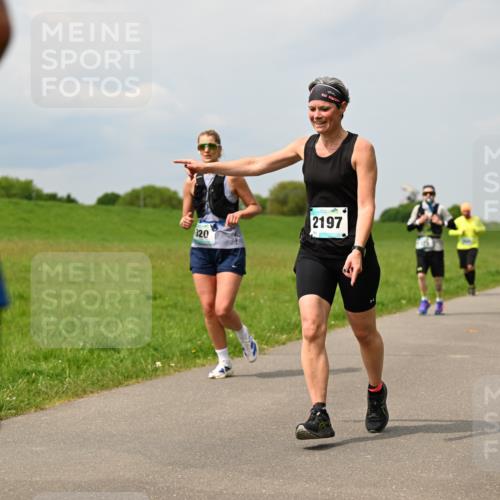 10.05.2026 - 8. Wedeler Halbmarathon Dr. Thomas Lammeyer http://msf.ph/oto/9705637 10.05.2026 11:55:06 Laufen 320, 2197 meine-sportfotos.de