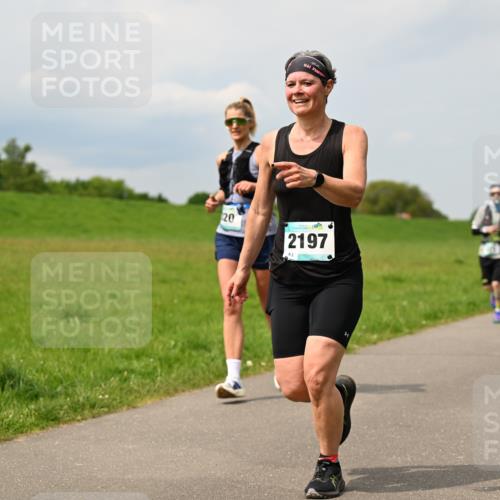10.05.2026 - 8. Wedeler Halbmarathon Dr. Thomas Lammeyer http://msf.ph/oto/9705641 10.05.2026 11:55:06 Laufen 2197 meine-sportfotos.de
