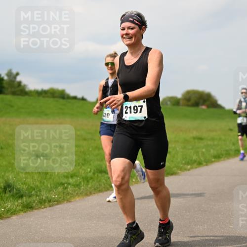 10.05.2026 - 8. Wedeler Halbmarathon Dr. Thomas Lammeyer http://msf.ph/oto/9705642 10.05.2026 11:55:06 Laufen 2197 meine-sportfotos.de