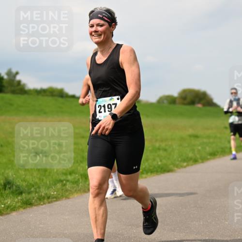 10.05.2026 - 8. Wedeler Halbmarathon Dr. Thomas Lammeyer http://msf.ph/oto/9705643 10.05.2026 11:55:07 Laufen 2197 meine-sportfotos.de