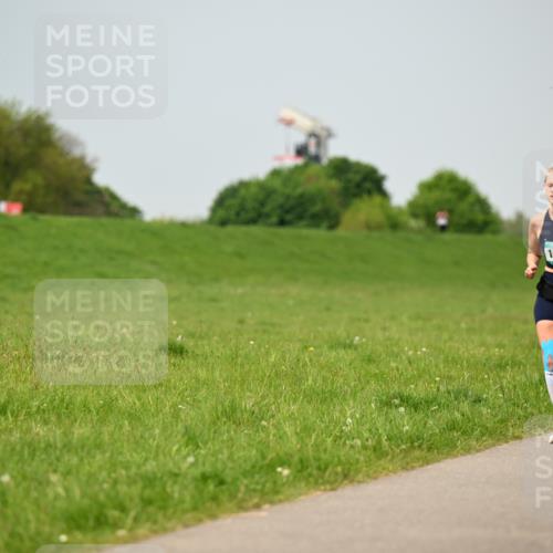 10.05.2026 - 8. Wedeler Halbmarathon Dr. Thomas Lammeyer http://msf.ph/oto/9705675 10.05.2026 11:55:18 Laufen  meine-sportfotos.de