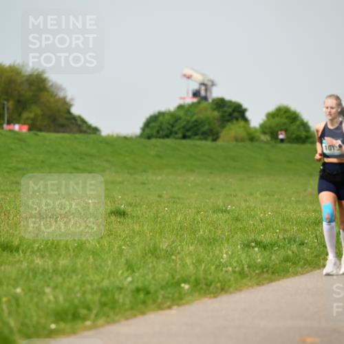 10.05.2026 - 8. Wedeler Halbmarathon Dr. Thomas Lammeyer http://msf.ph/oto/9705679 10.05.2026 11:55:19 Laufen  meine-sportfotos.de