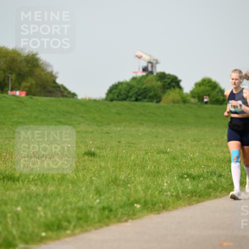 10.05.2026 - 8. Wedeler Halbmarathon Dr. Thomas Lammeyer http://msf.ph/oto/9705681 10.05.2026 11:55:19 Laufen  meine-sportfotos.de