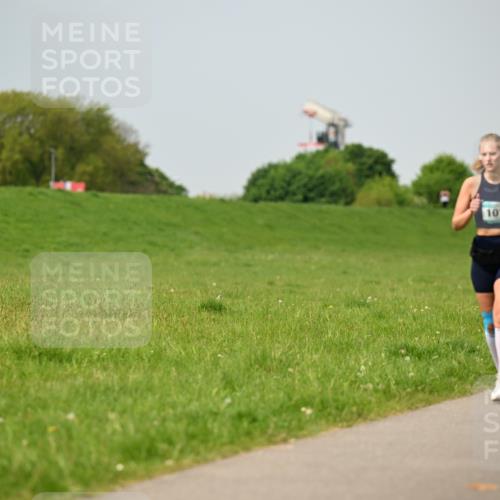 10.05.2026 - 8. Wedeler Halbmarathon Dr. Thomas Lammeyer http://msf.ph/oto/9705682 10.05.2026 11:55:19 Laufen 1015 meine-sportfotos.de