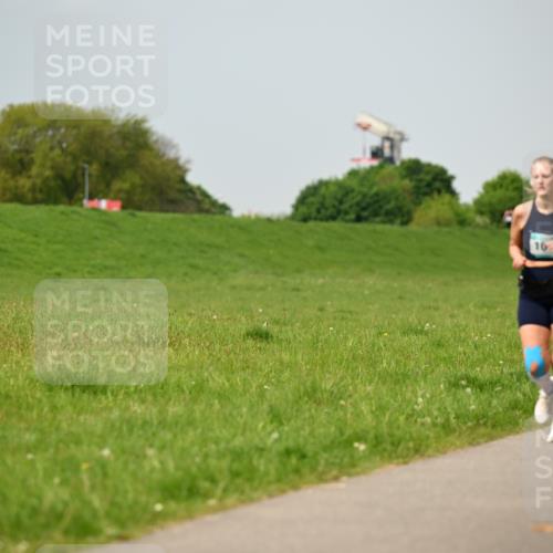 10.05.2026 - 8. Wedeler Halbmarathon Dr. Thomas Lammeyer http://msf.ph/oto/9705684 10.05.2026 11:55:20 Laufen  meine-sportfotos.de