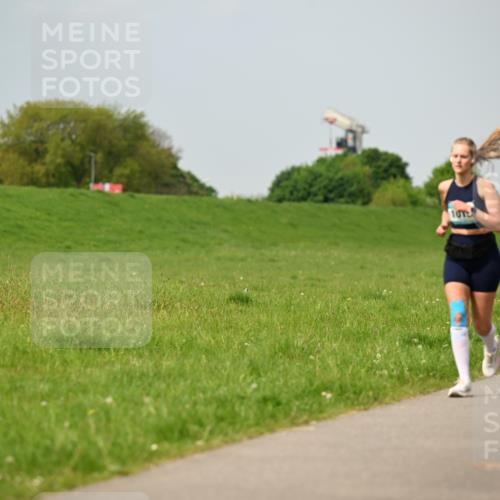 10.05.2026 - 8. Wedeler Halbmarathon Dr. Thomas Lammeyer http://msf.ph/oto/9705686 10.05.2026 11:55:20 Laufen  meine-sportfotos.de