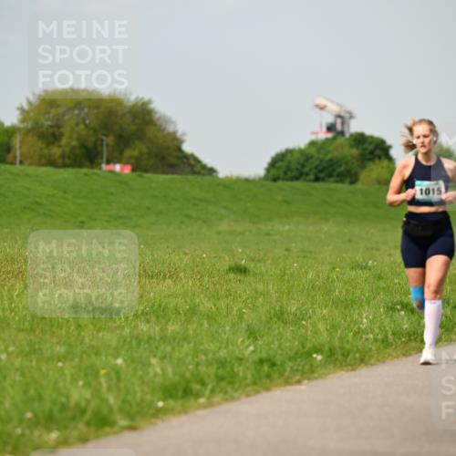 10.05.2026 - 8. Wedeler Halbmarathon Dr. Thomas Lammeyer http://msf.ph/oto/9705689 10.05.2026 11:55:20 Laufen 1015 meine-sportfotos.de
