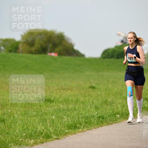 10.05.2026 - 8. Wedeler Halbmarathon Dr. Thomas Lammeyer http://msf.ph/oto/9705695 10.05.2026 11:55:21 Laufen 101 meine-sportfotos.de