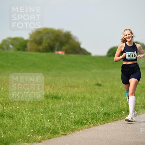 10.05.2026 - 8. Wedeler Halbmarathon Dr. Thomas Lammeyer http://msf.ph/oto/9705699 10.05.2026 11:55:22 Laufen 1015 meine-sportfotos.de